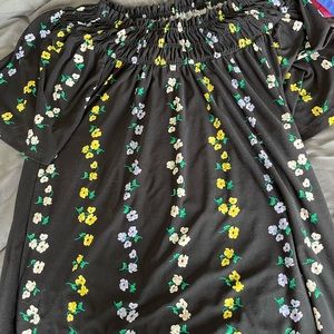 Cute flower black shirt